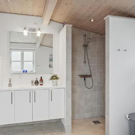 Feriehus Awesome In With Sauna Hirtshals